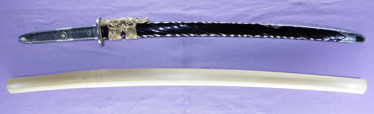 katana [dewa_no_kami sukeshige] (toppei-koshirae) (wazamono) Picture of SAYA