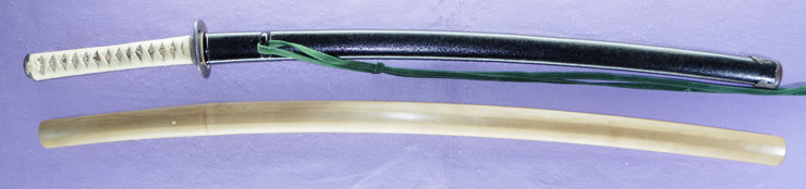 katana [chikushu_ju munehiro saku SHOWA 62] (Father of So Tsutomu Swordsmith) Picture of SAYA