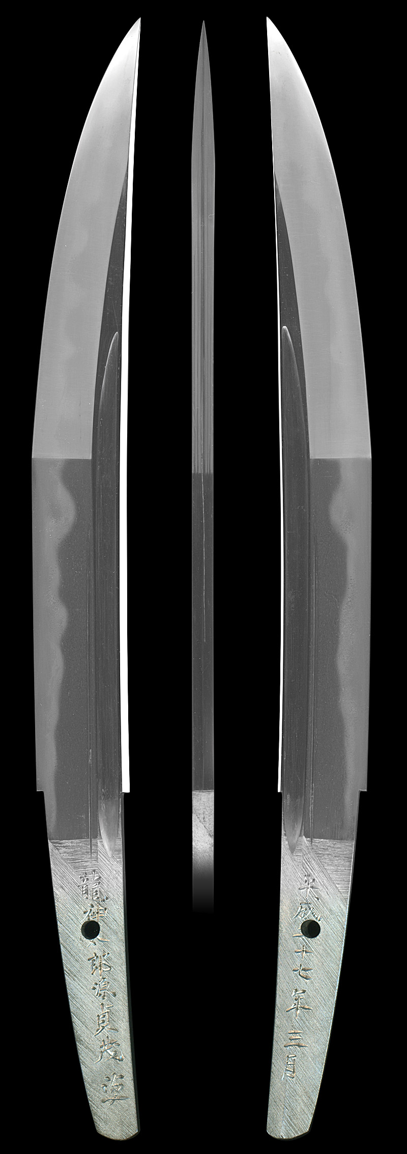 短刀　龍神太郎源貞茂 (花押) (おそらく造り)　　　平成二十七年三月Picture of whole