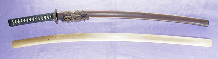 katana [kawachi-no-kami minamoto motoyuki] (matsuba motoyuki)    (Wazamono) Picture of SAYA