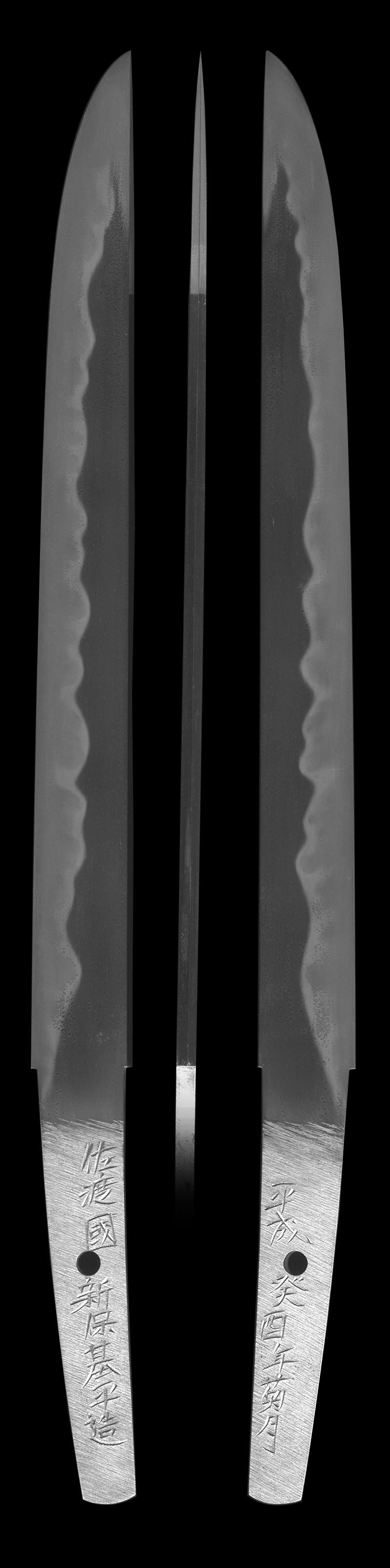 短刀　佐渡国新保基平造 (丸に木瓜紋黒塗鞘短刀合口拵入り) (宮入行平の門人)　　　平成癸酉年前月Picture of whole